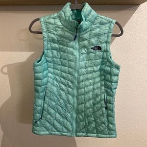The North Face womens thermoball vest. Size Small